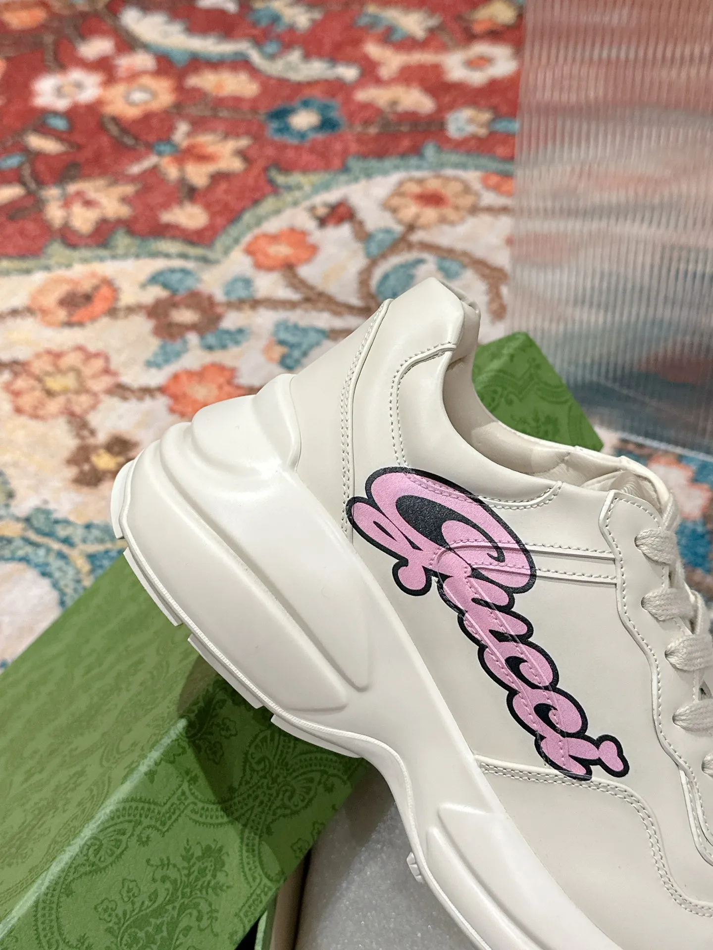 👟👟Ex-factory price 700👟👟 Men's size +10 🇮🇹Italy🇮🇹Gucci GUCCI🇮🇹Dad shoes (purchase level) (original replica) 👑 The original version purchased by Taikoo Hui has been continuously improved and upgraded in details, from the packaging of the shoes - anti-counterfeiting markings - shoe box accessories - fabric optimization - outsole technology - stitching and routing - oil edge technology. We do our best ◼️ Outsole: original plate molding ◼️ Upper: original grade A imported cowhide 🐮 ◼️ lining: original grade A mixed sheepskin 🐑 ◼️ Feet: original grade A mixed sheepskin 🐑 ◼️ Medium and low belt LOGO + original injection molding foot technology + original lasting technology ◼️ Original full set of customized packaging (anti-counterfeiting chip + a cloth bag + GUCCI card envelope + electronic invoice with credit card slip + shoelaces) ◼️ All details of the higher version are consistent with the original version (note the comparison) ◼️ Code number: 35-40 for women and 39-44 for men